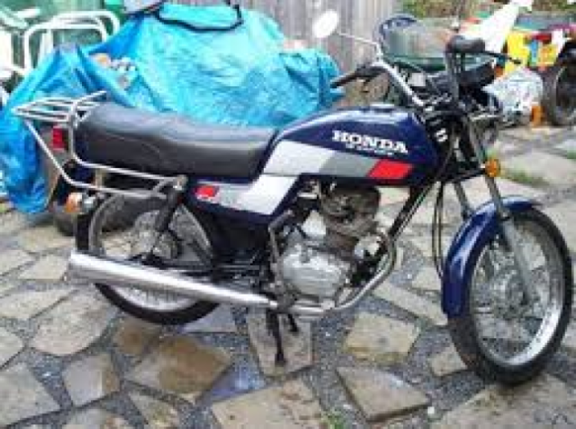 Where to buy Honda CG 125 BR-F J 85-91 fairing rubber seal