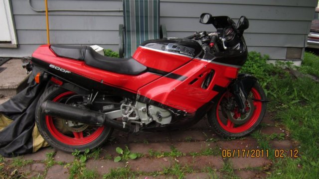 I want to sell my 1990 Honda CBR 600. What do you think I should ask for it