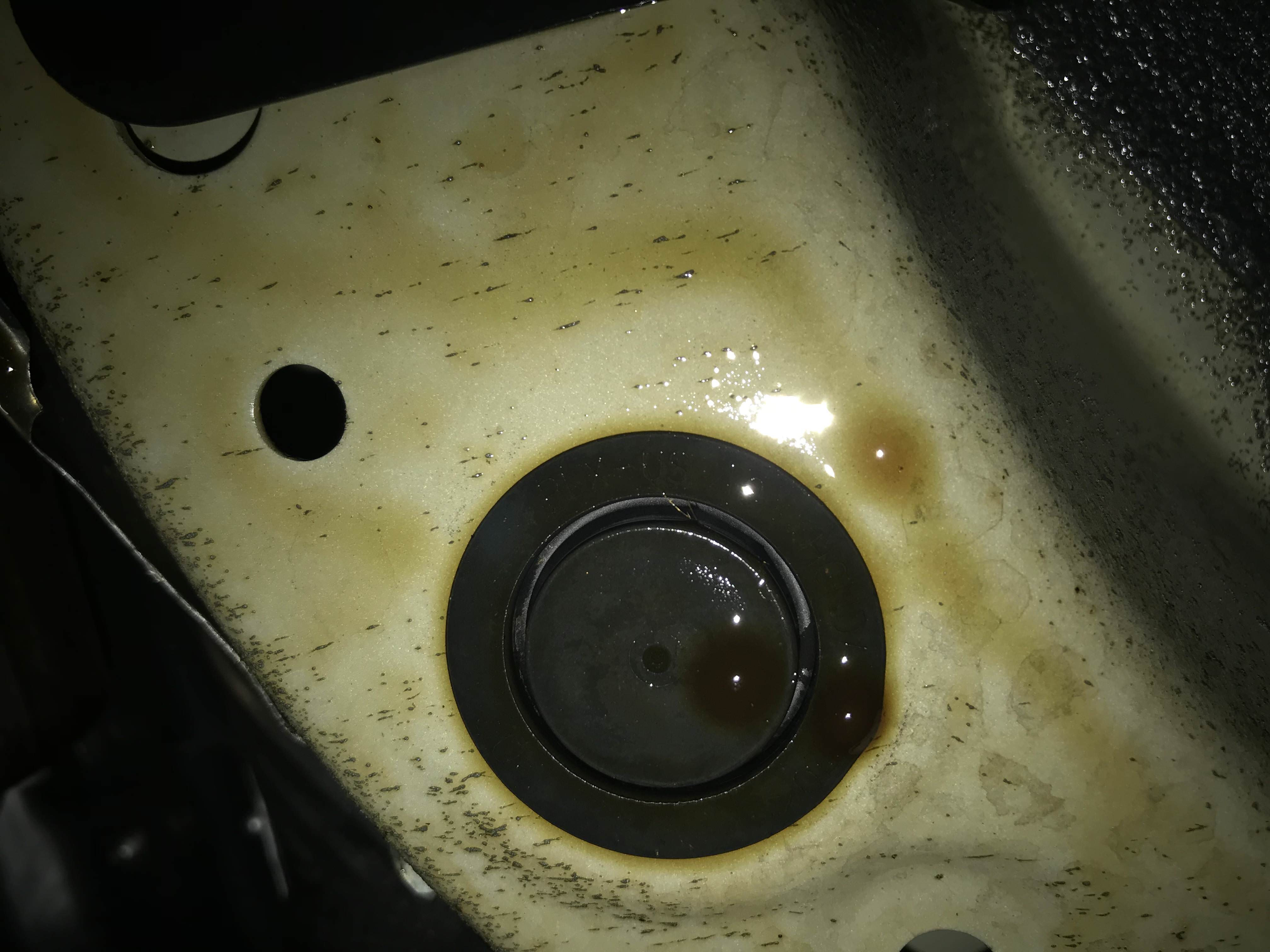 Honda car is leaking oil BAD, help me figure out what s wrong - 1