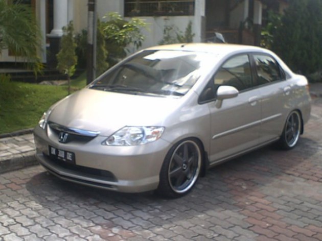 Car tricks that can be done with a Front wheel drive Honda city 2003, Exi. 1.5 - 1